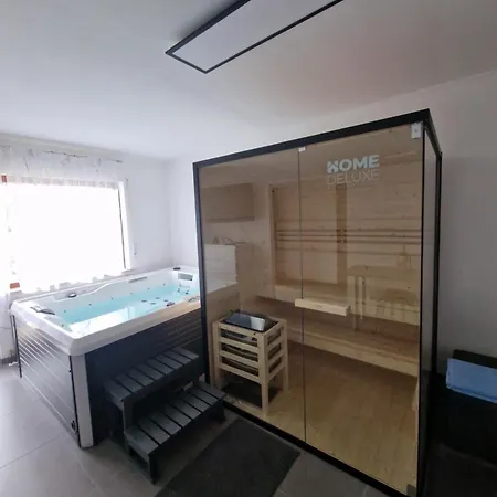 Ferienunterkunft Mit Whirlpool, Sauna Und Garten Prázdninový dům *